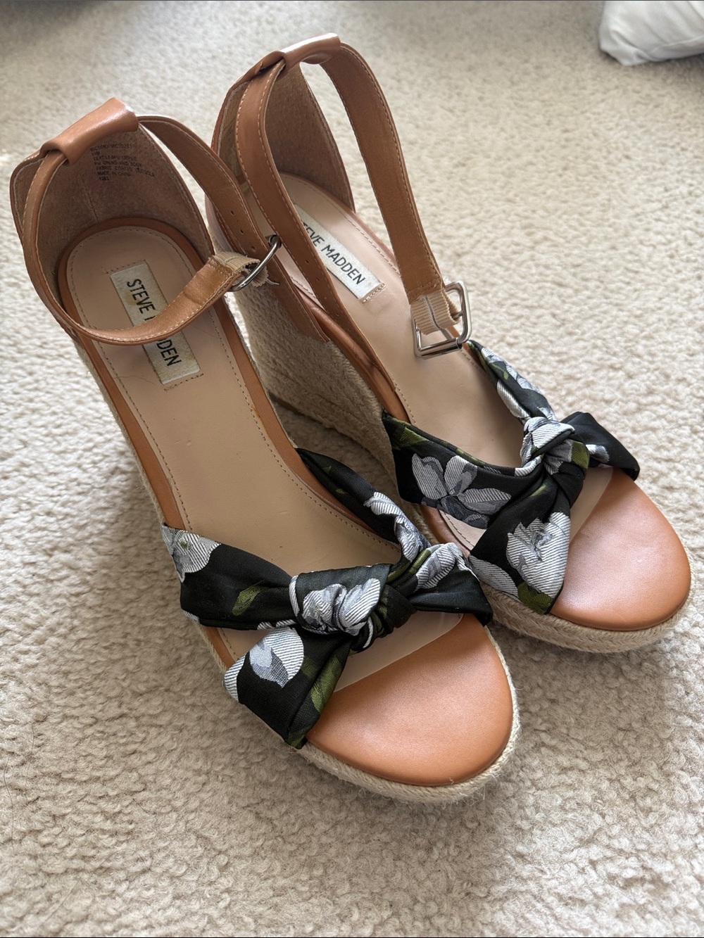 Steve Madden Tan Wedge Sandals with Black Floral Knot Strap